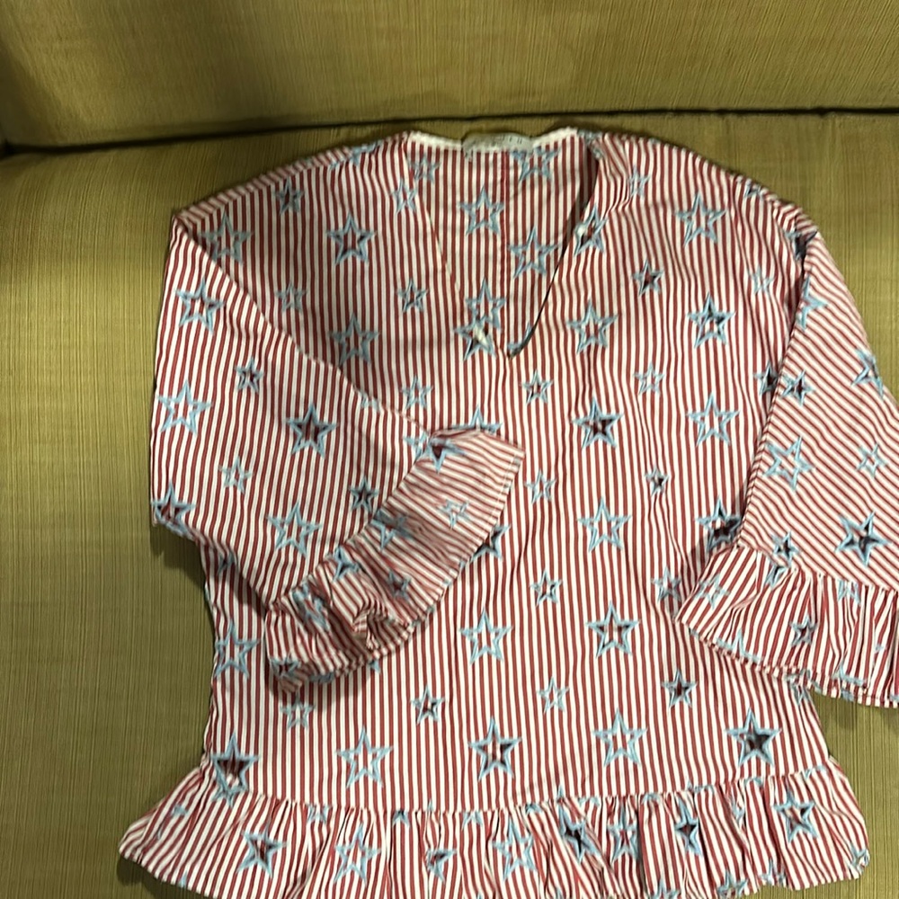 Adorable Sandro top